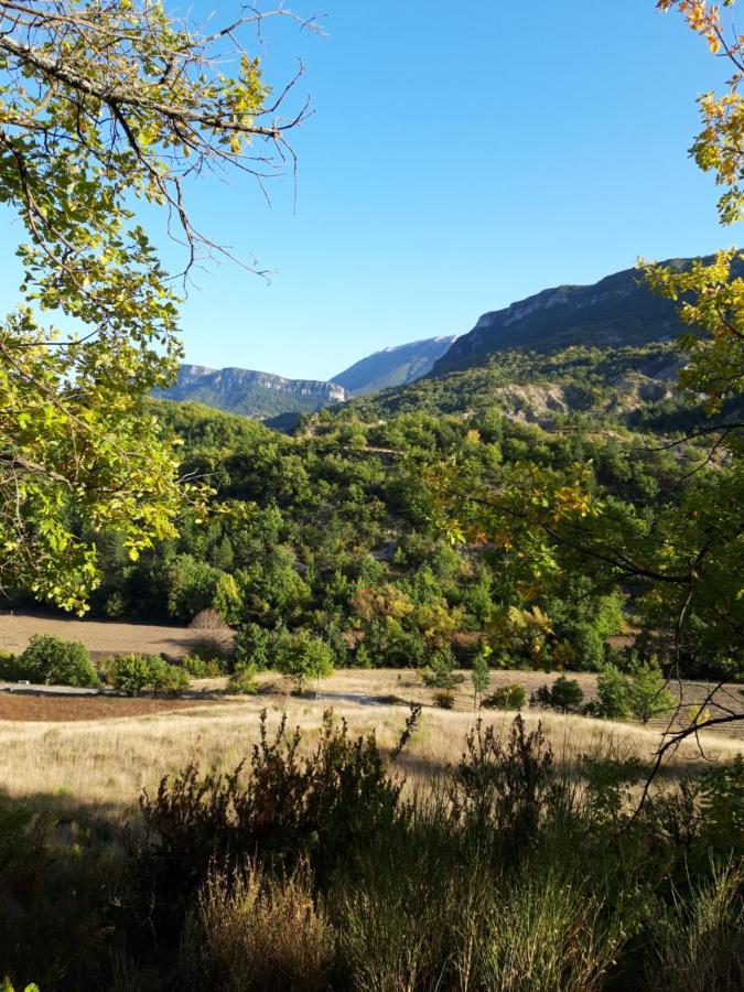 Gites Les Costoliers Châteauneuf-Miravail Exteriér fotografie