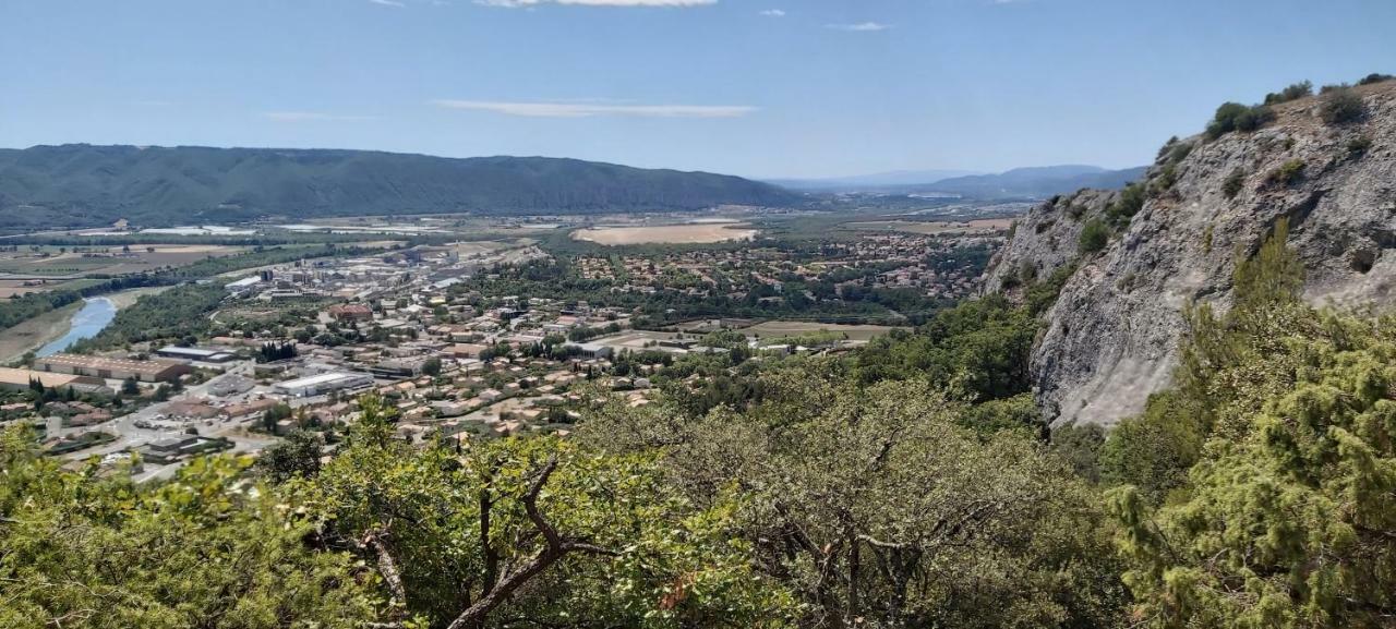 Gites Les Costoliers Châteauneuf-Miravail Exteriér fotografie
